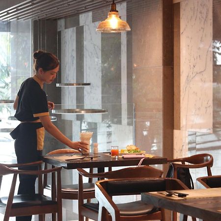 Avora Hotel Da Nang Buitenkant foto