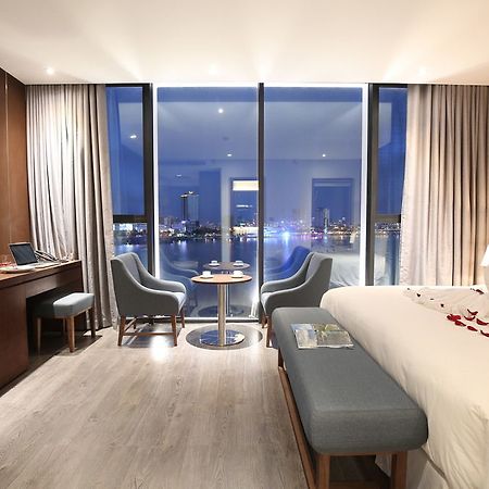 Avora Hotel Da Nang Buitenkant foto