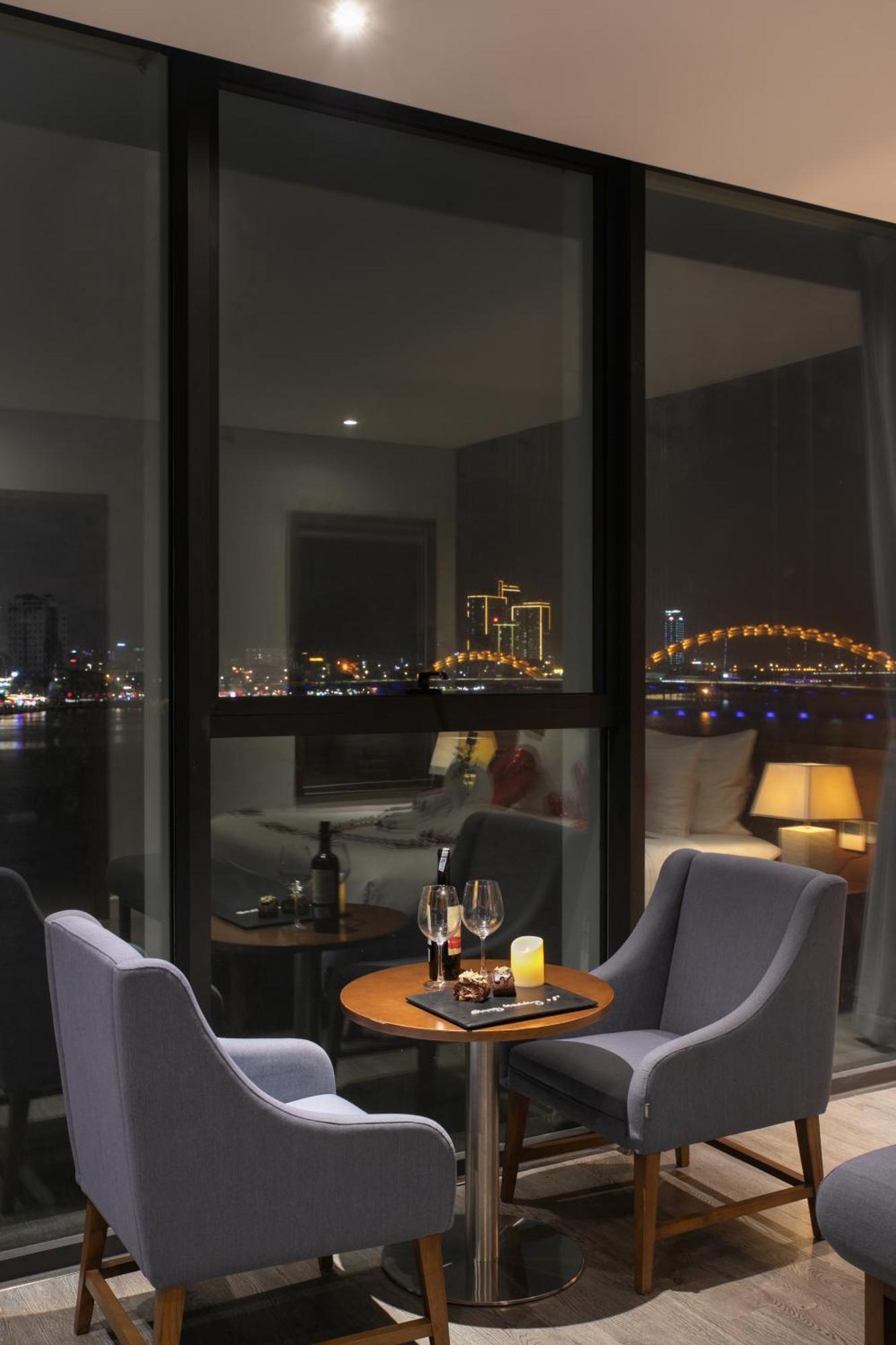 Avora Hotel Da Nang Buitenkant foto