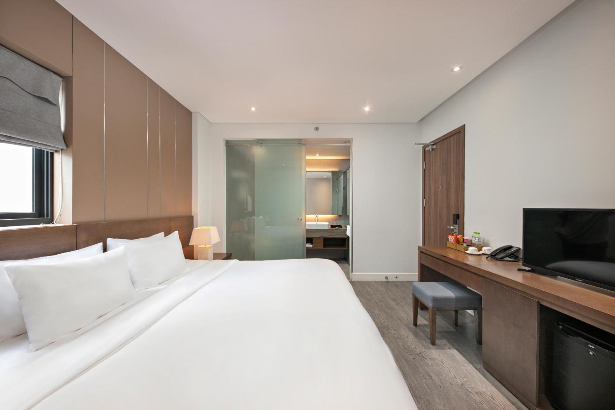 Avora Hotel Da Nang Buitenkant foto